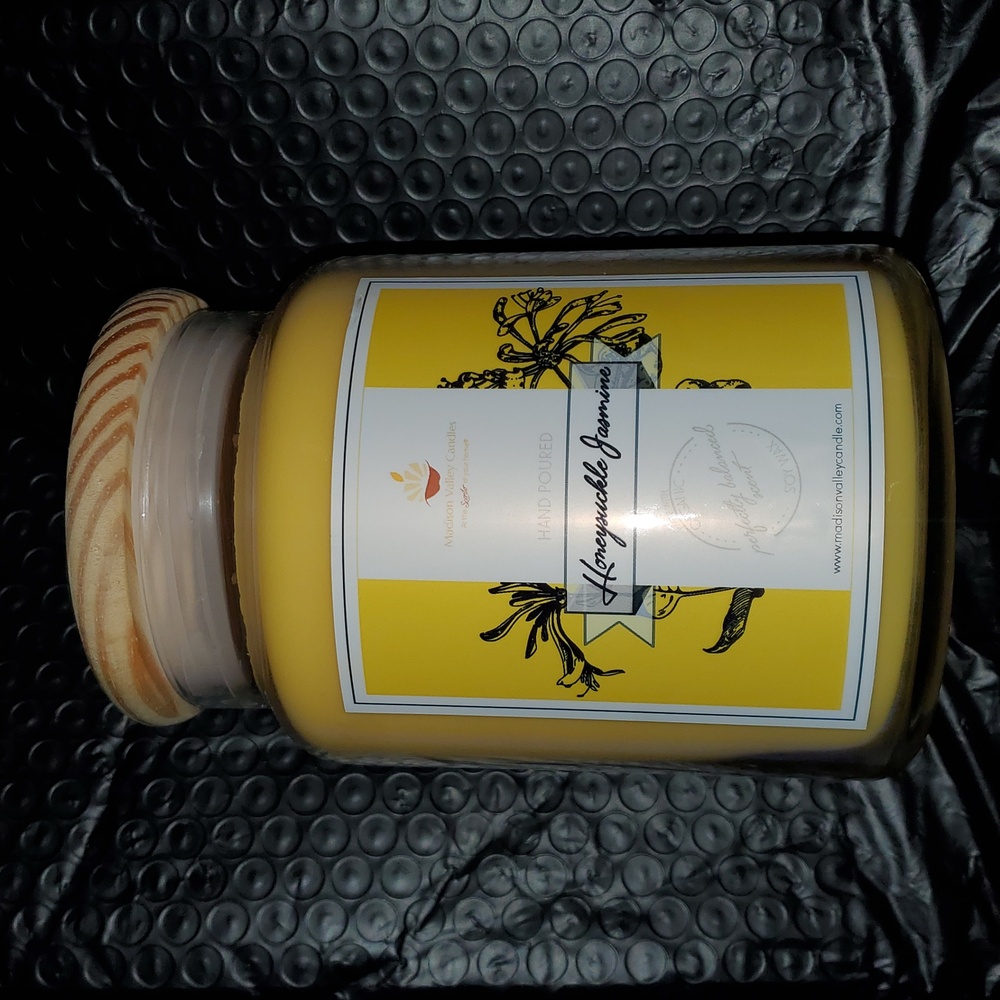 Madison Valley Soy Candles HONEYSUCKLE JASMINE 26oz CANDLE Yankee